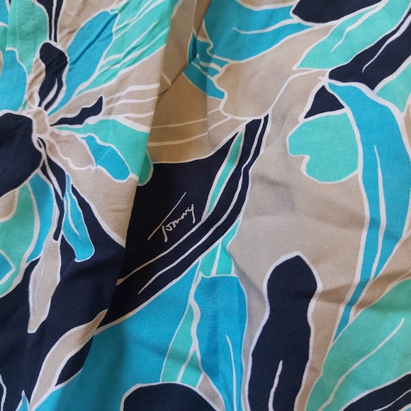 Tommy Hilfiger Ruffle Shorts - Picture 3 of 9